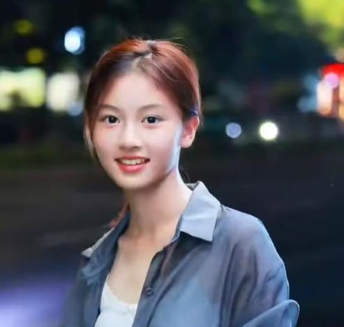 51配资网 河南14岁女孩酷似张柏芝惊艳全网，导演争抢签约，她会进娱乐圈吗